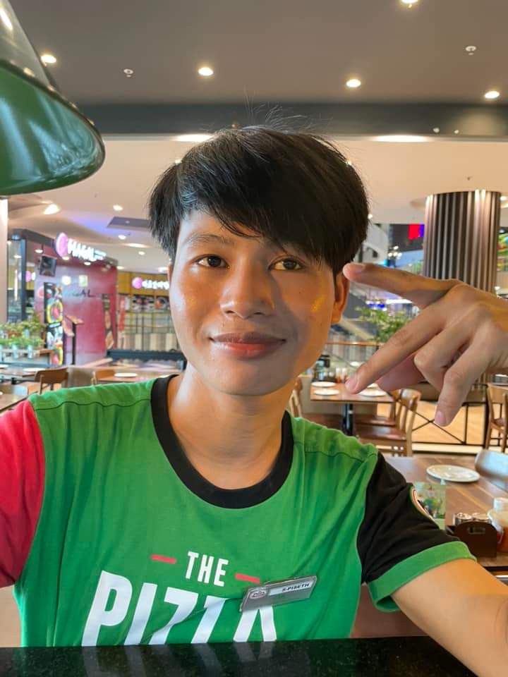 ខ្មៅស្រអែម