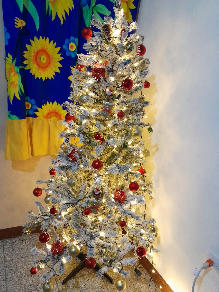thevakerohappy's tweet photo. Christmas ☃️ 😉😅 https://t.co/Hhk6iLyuu3