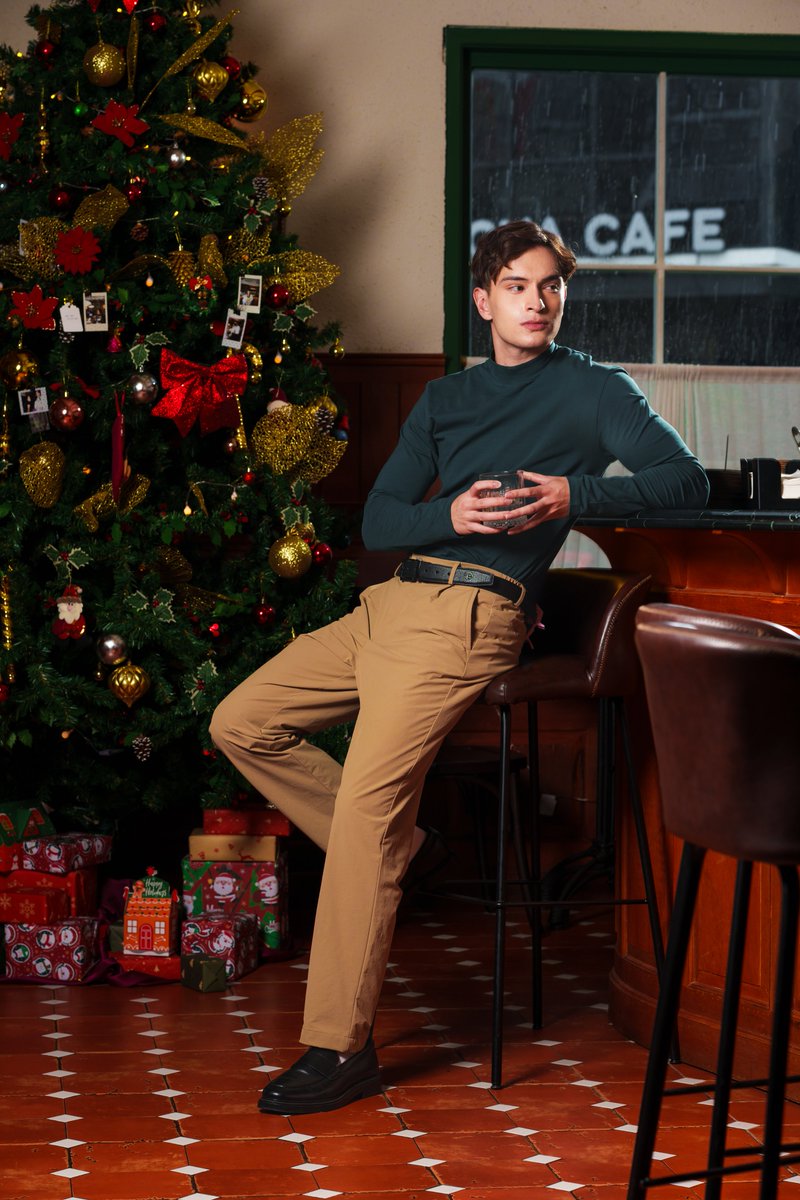 EXECUTIVE tweet media