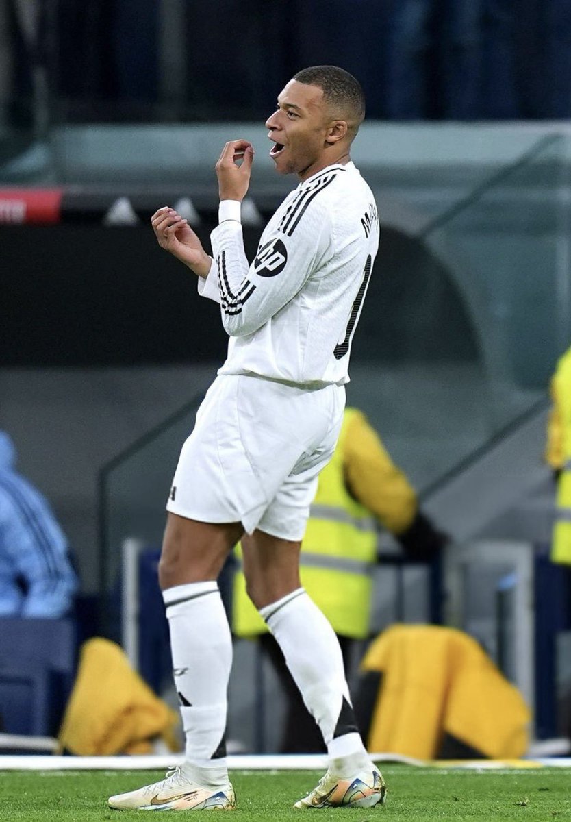 RMxAce's tweet photo. Mbappe's stats so far this season:

• 24 matches
• 14 goals
• 4 assists
• 7 MOTM's in La Liga
• 56 successful dribbles (2.3 per game)
• 29 key passes
• 2 trophies

They called him a flop. Nah, he's just getting started. https://t.co/0KaSamSamY