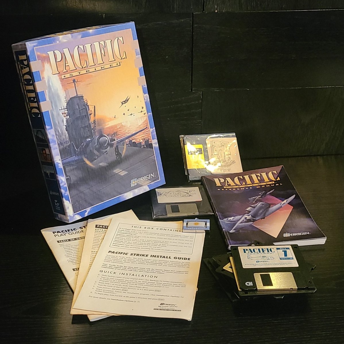 mgc_inventory's tweet image. :videogame: ID_0452
Pacific Strike (1994)
Developer : Origin Systems, Inc.
Ver : US - 3.5" - PC

#pacificstrike #simulation #originsystems #electronicsarts #bigbox #retrogames #bigboxgames #bigboxgamecollector #videogames #videogamecollector #videogamecollecting