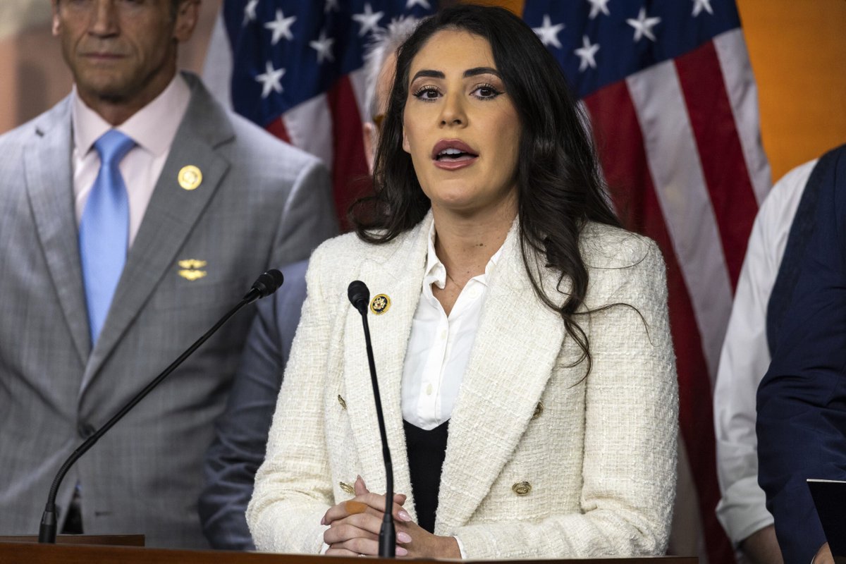 EricLDaugh's tweet photo. 🚨 JUST IN: Congresswoman Anna Paulina Luna calls for the "death penalty" against the reported Guatemalan migrant who burned a woman alive on the NYC subway. https://t.co/Q2c8vG20cY