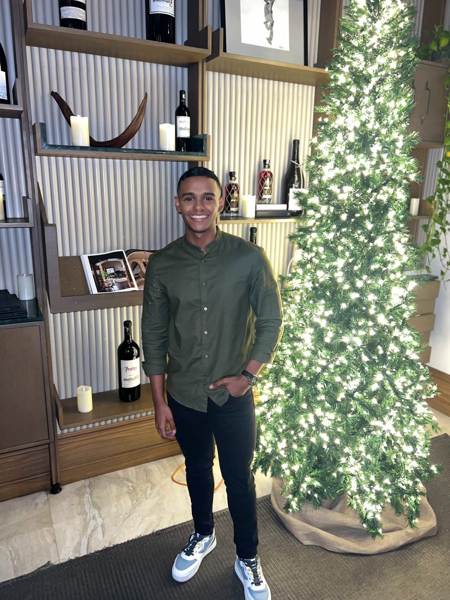 itzjamespeter's tweet image. All I want for Christmas is you ❤️