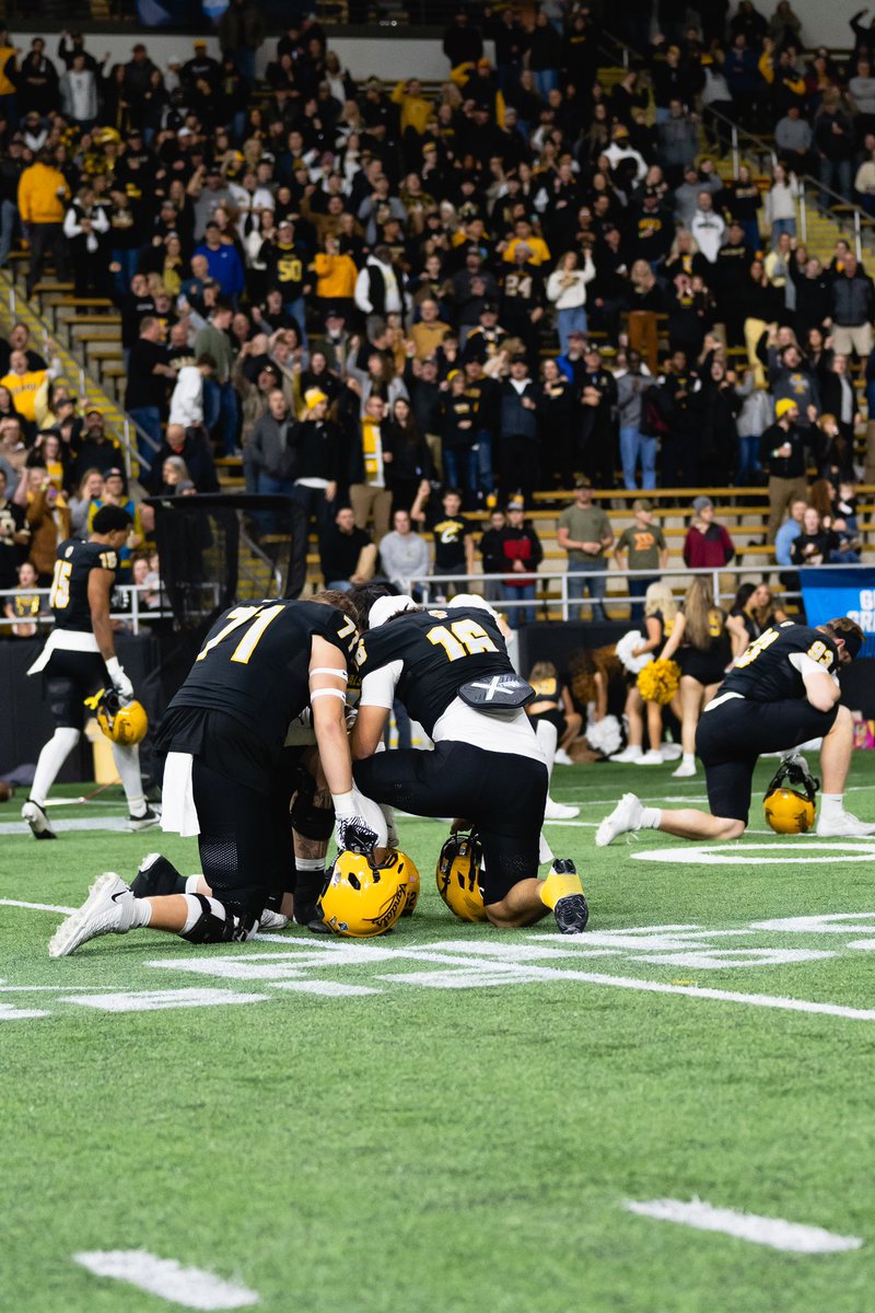 Nathan Knapik (@knapiknathan) on Twitter photo I have officially withdrawn my name from the transfer portal.
Vandal Nation, job is not finished, goal remains the same.
<a href="/CoachTFord/">Thomas Ford Jr</a> I have officially withdrawn my name from the transfer portal.
Vandal Nation, job is not finished, goal remains the same.
<a href="/CoachTFord/">Thomas Ford Jr</a>
