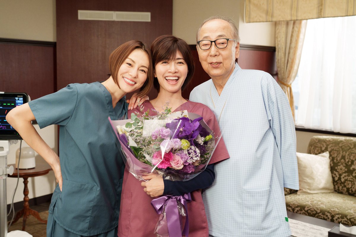 ⊱クランクアップ写真一挙解禁⊰•꧂꙳ 12年続いた｢#ドクターX｣シリーズ
