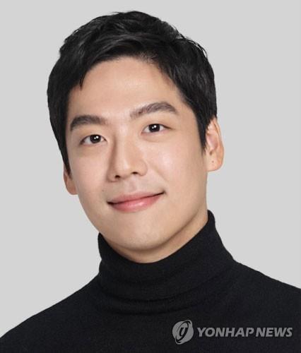 yonhaptweet's tweet image. 오리온 오너 3세 담서원, 2년 만에 전무로 초고속 승진
yna.co.kr/view/AKR202412…