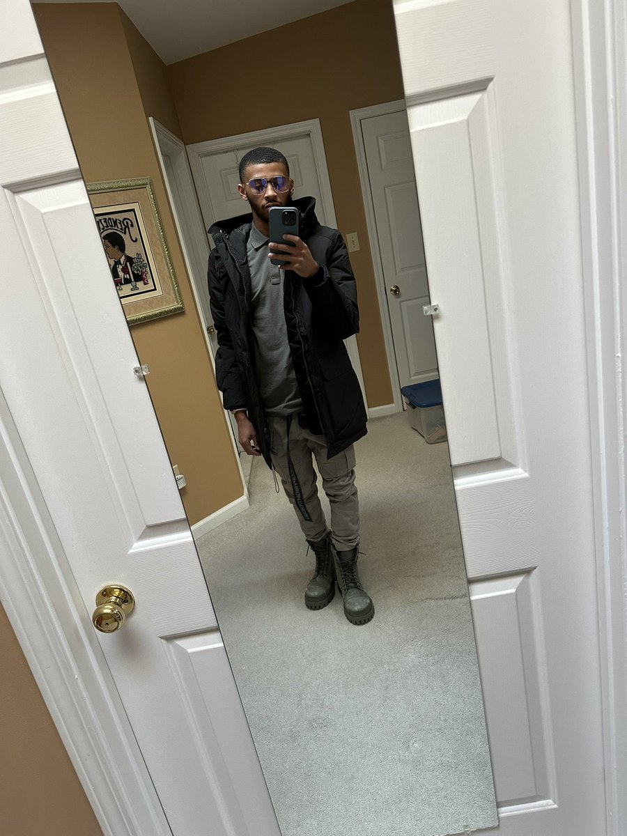 FranksIndaBank's tweet photo. Clean fit 👔🪖and no print 😂🫡 https://t.co/KCBTGU8Wr6
