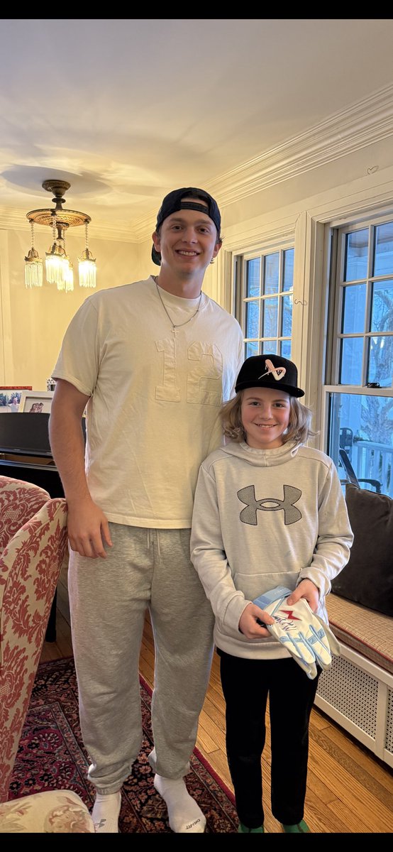 Easton’s Box Breaks tweet media