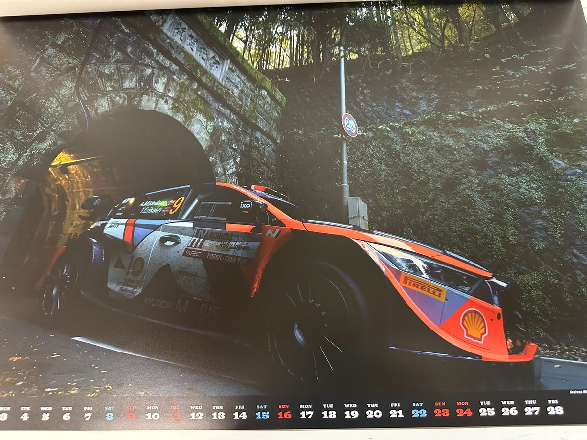 rallyplus's tweet photo. 小林直樹カメラマン撮影のWORLD RALLY CLENDAR 2025が搬入されました📅
今回はWRC最終戦ラリージャパンで撮影した写真で制作いたしました📸
購入はこちらから💁🏻
https://t.co/uQkEPh11vW
ラリプラメンバーズの皆様はお手元に届くまでお待ちください🎅 #rallyplus https://t.co/CQZUJELFlg