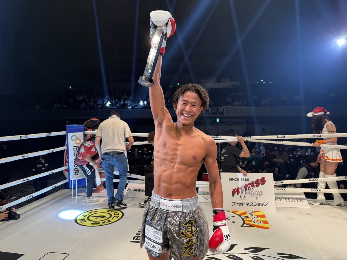 UthusenkanY's tweet photo. #bandage
#handwarp
#handwraps
#catman
#kickboxing
#boxing
#mma
#rise
#riseworldseries
#バンテージ
#バンデージ
#ハンドラップ
#カットマン
#キックボクシング
#ボクシング
#総合格闘技
#TEAM寿
#道化倶楽部
#鈴木真彦
聡一郎くんタグ付け出来ひん🤡 https://t.co/beXDDgf93i