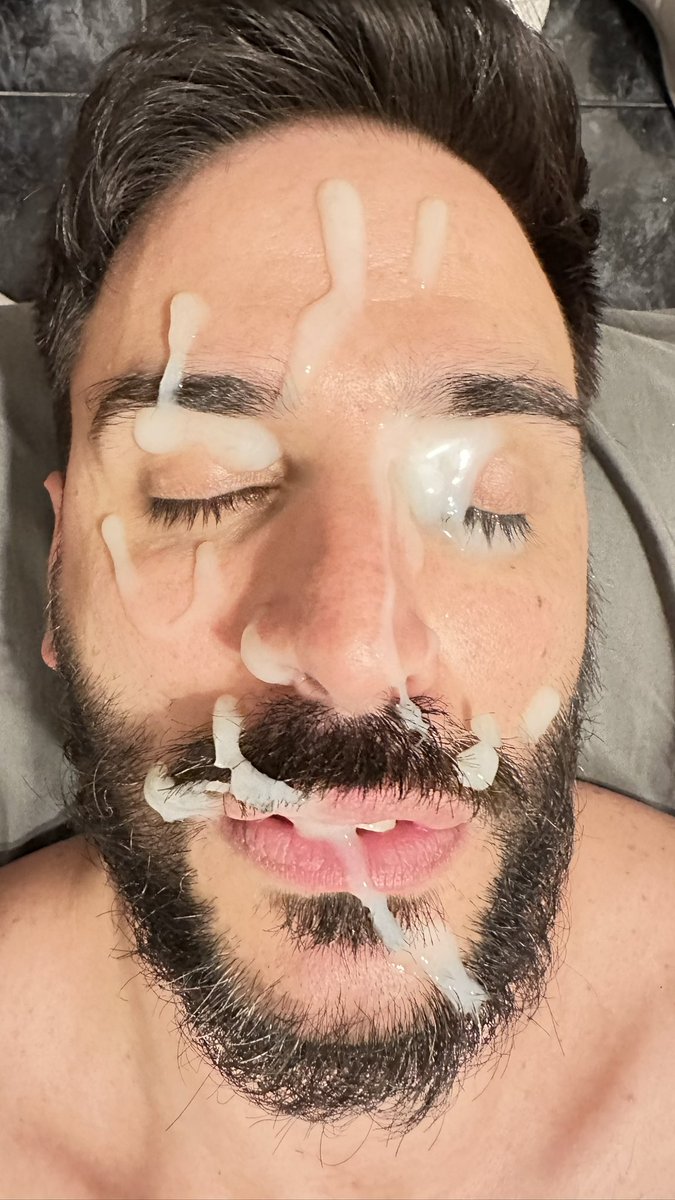 Tarde de domingo a pura descarga láctea! Tenía que vaciar los huevos si o si!
🔥🍆💦🔥