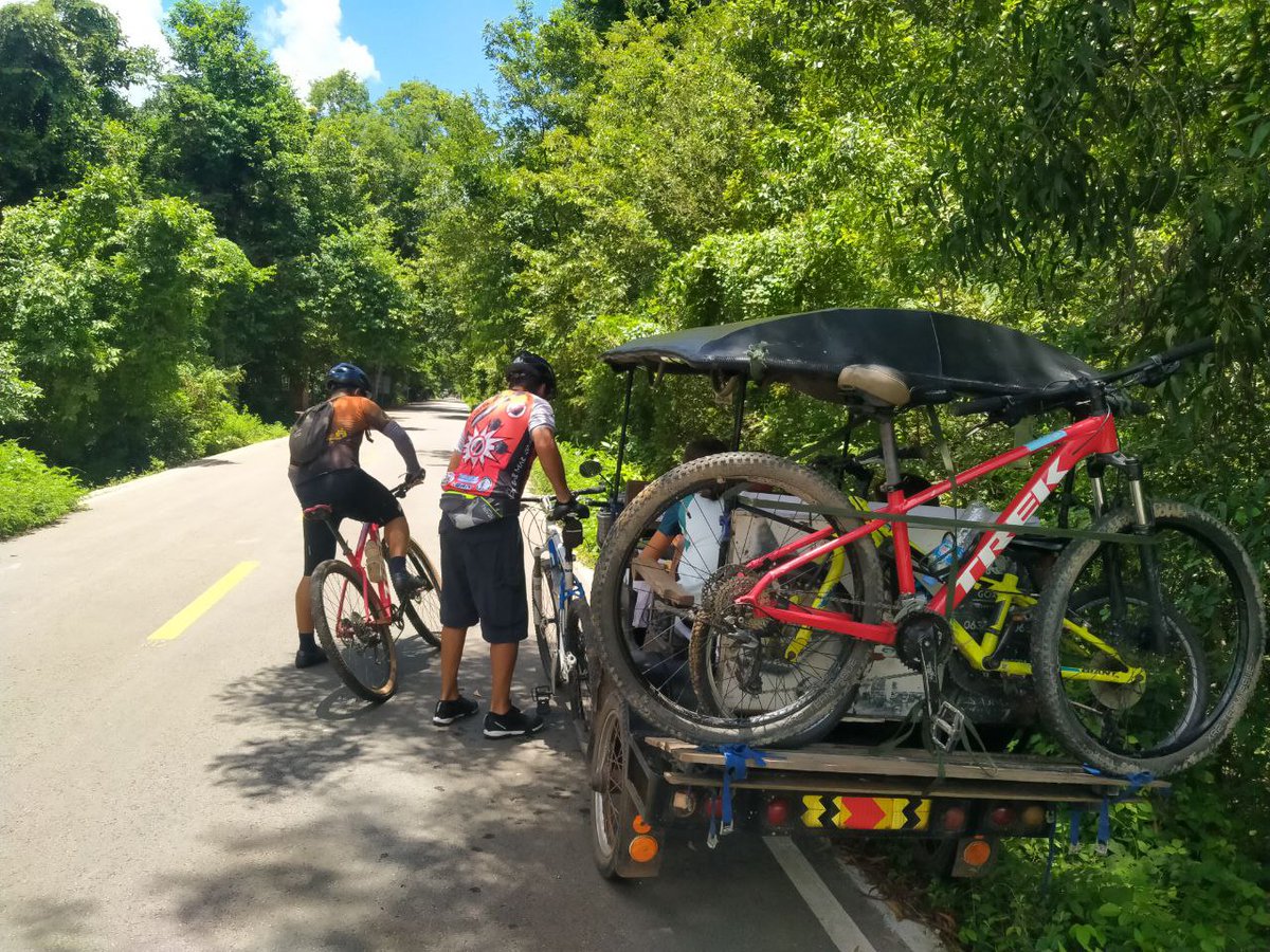 ChhetPoleak's tweet image. We are local expert family Cycling holiday in Siem Reap Angkor
Cycling in Angkor Archeological Park, Cycling In Siem Reap Countryside &amp;amp; Cycling To floating Village.
.
Poleak Local Official English &amp;amp; Cycling Tour Guide In Cambodia
.
#localguide #EnglishGuide #CyclingGuide