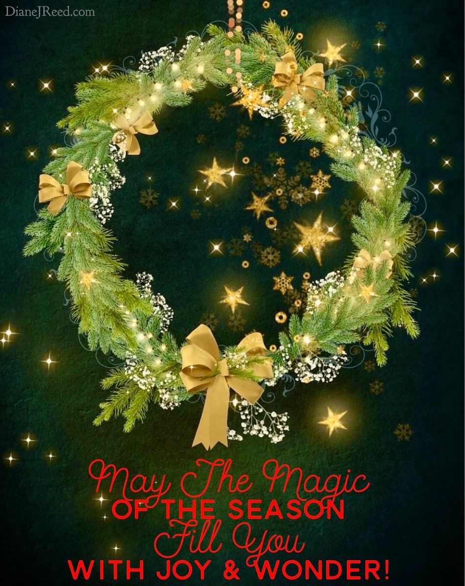 Happy holidays to you &amp; yours! Here’s hoping your celebrations are merry &amp; bright &amp; include a few delightful new books! 📚🎄🎁
#HappyHolidays #Gifts #Presents #Books #BooksMakeGreatGifts