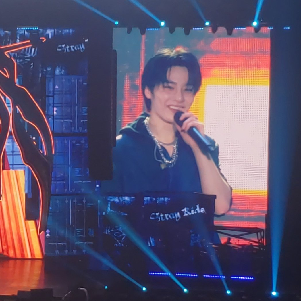 thinkinnie's tweet image. still feels surreal, I finally saw innie :(♡