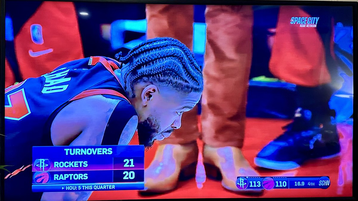 HoopnHollerHou's tweet photo. I got very worried for the @HoustonRockets when the camera panned to @Thejshead of the @Raptors down 3 with only a few seconds left . I think the Rockets got lucky he didn’t get the ball .
He had that “beat Memphis” look in his eyes…
#forevercoogs #gocoogs #RocketsWin https://t.co/1GMMZprxnx