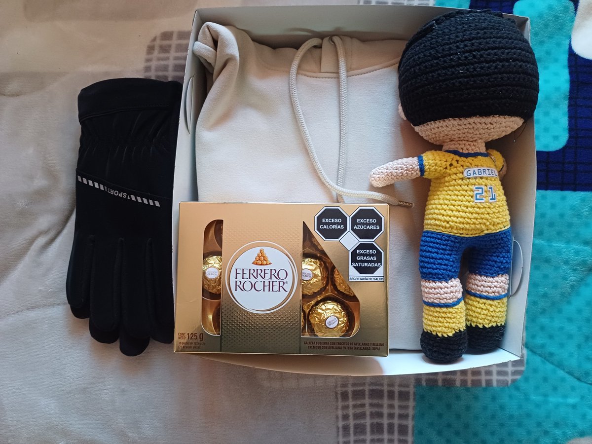 A mi novia le doy las gracias por estos regalos tan especiales, llenos de amor y significado en mi vida, en cada detalle me doy cuenta de lo afortunado que soy de tenerla en mi vida.❤️‍🩹