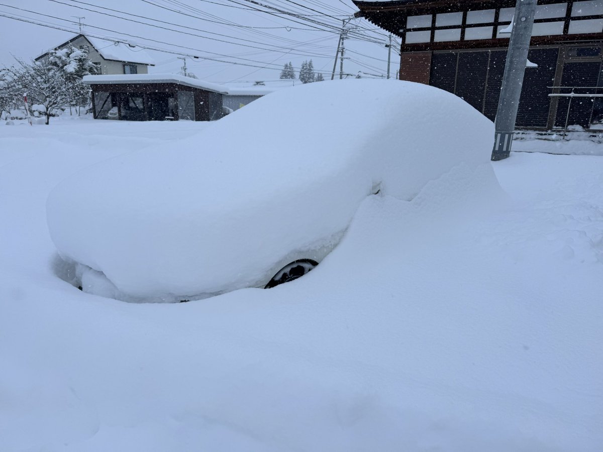今日の朝だけどほんとこれだから雪国が嫌いになる🤮
マークXFRだけど次からはFRは買わない😂