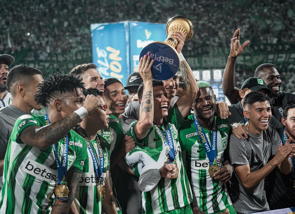 CONMEBOL's tweet photo. ¡@Nacionaloficial, campeón de la @Dimayor en Colombia! ¡Felicidades! 👏🇨🇴

📸 @nacionaloficial

#CreeEnGrande https://t.co/U4Slhfb26f