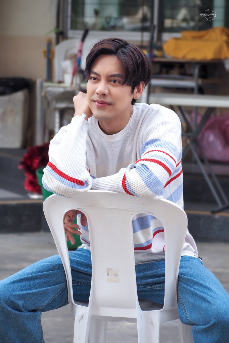 EfficientlyTeam's tweet image. หล่อเสมอต้นเสมอปลาย ตั้งแต่ปลายผมยันปลายเท้า

#TaeDarvid
#TaeDarvidBDCharity2024