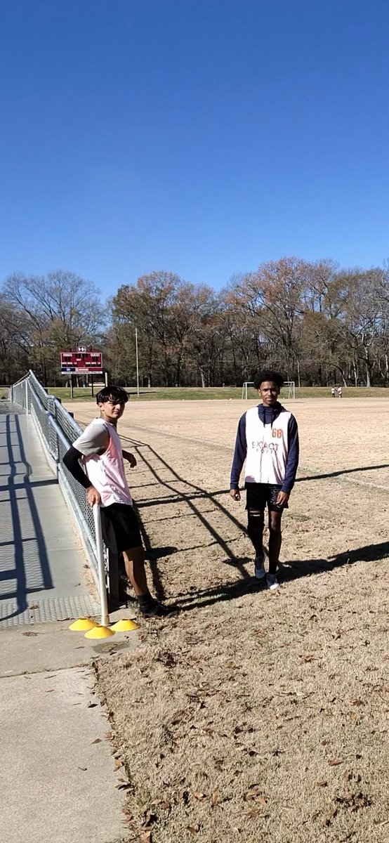 Had fun playing with <a href="/javiabautista/">Javier Bautista</a> today at the Exact Sports camp at Hinds Community College…..even though I am currently injured 🩼 but I still made it cause I am a DUCK 💪🏾 #determination