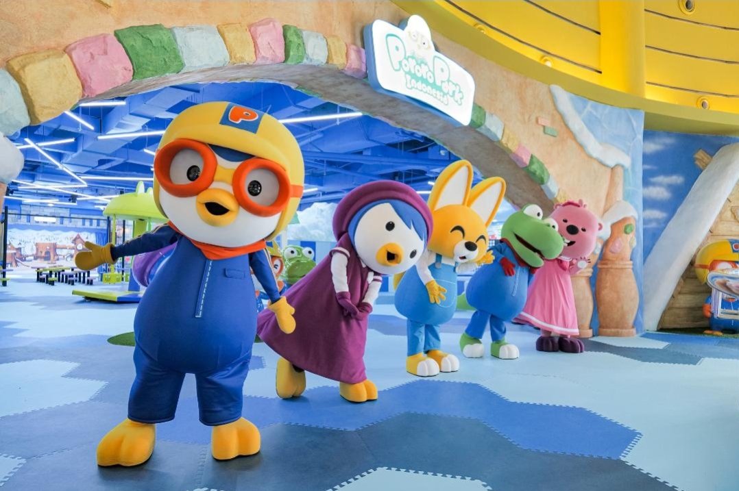 exploreku's tweet photo. Weekend goals! ✨ Habiskan hari penuh keceriaan di Pororo Park Pondok Indah Mall. Wahana seru, aktivitas edukatif, dan pertunjukan live siap memanjakan si Kecil. Cek infonya di sini. 🎠
https://t.co/WjrwZ8c8pC https://t.co/jRGHfLg3Hm