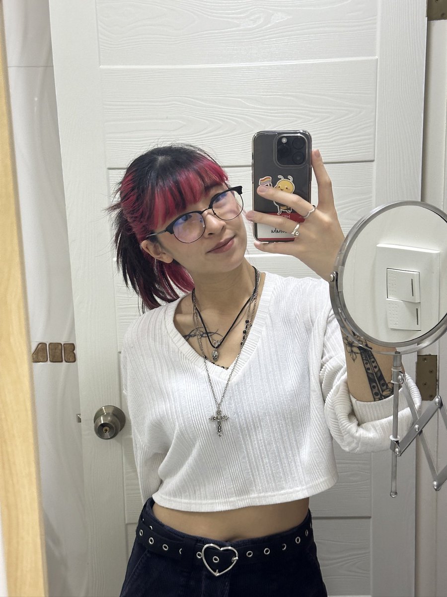 FLTR bee 🦋 tweet media