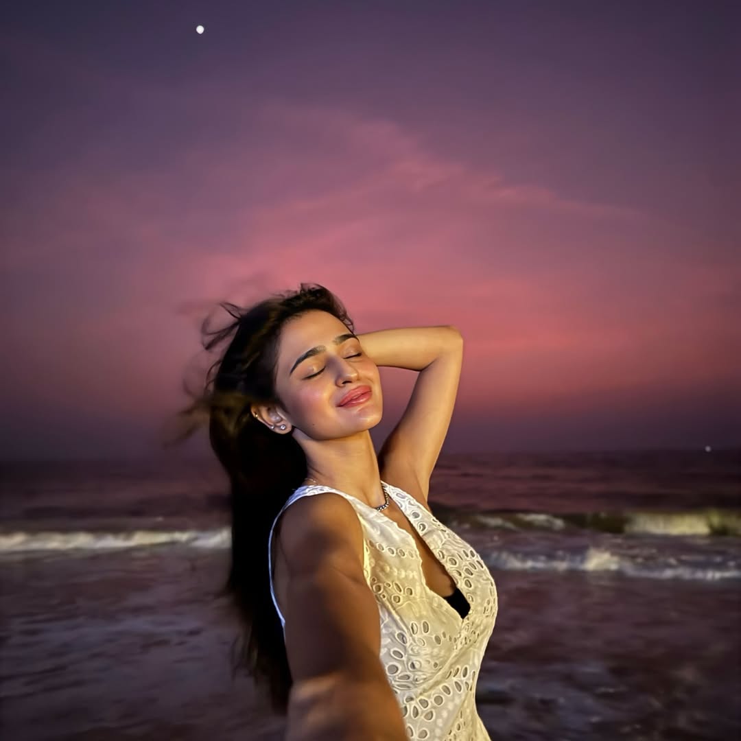 GfczzE_bMAA1iDf?format=jpg&name=medium