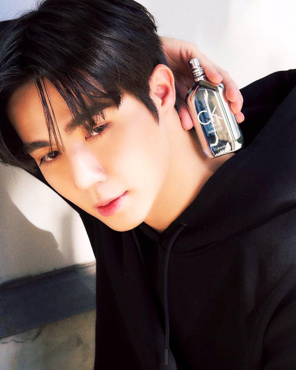 gorigori__p's tweet photo. CK PRUK 🪩👍🏻
#CalvinKleinFragrance
#CalvinKleinTH #CKOneEssence #CKFragranceEndorserZee
@zee_pruk
#ZeePruk #Zunshine https://t.co/ZeCJs9NP0E