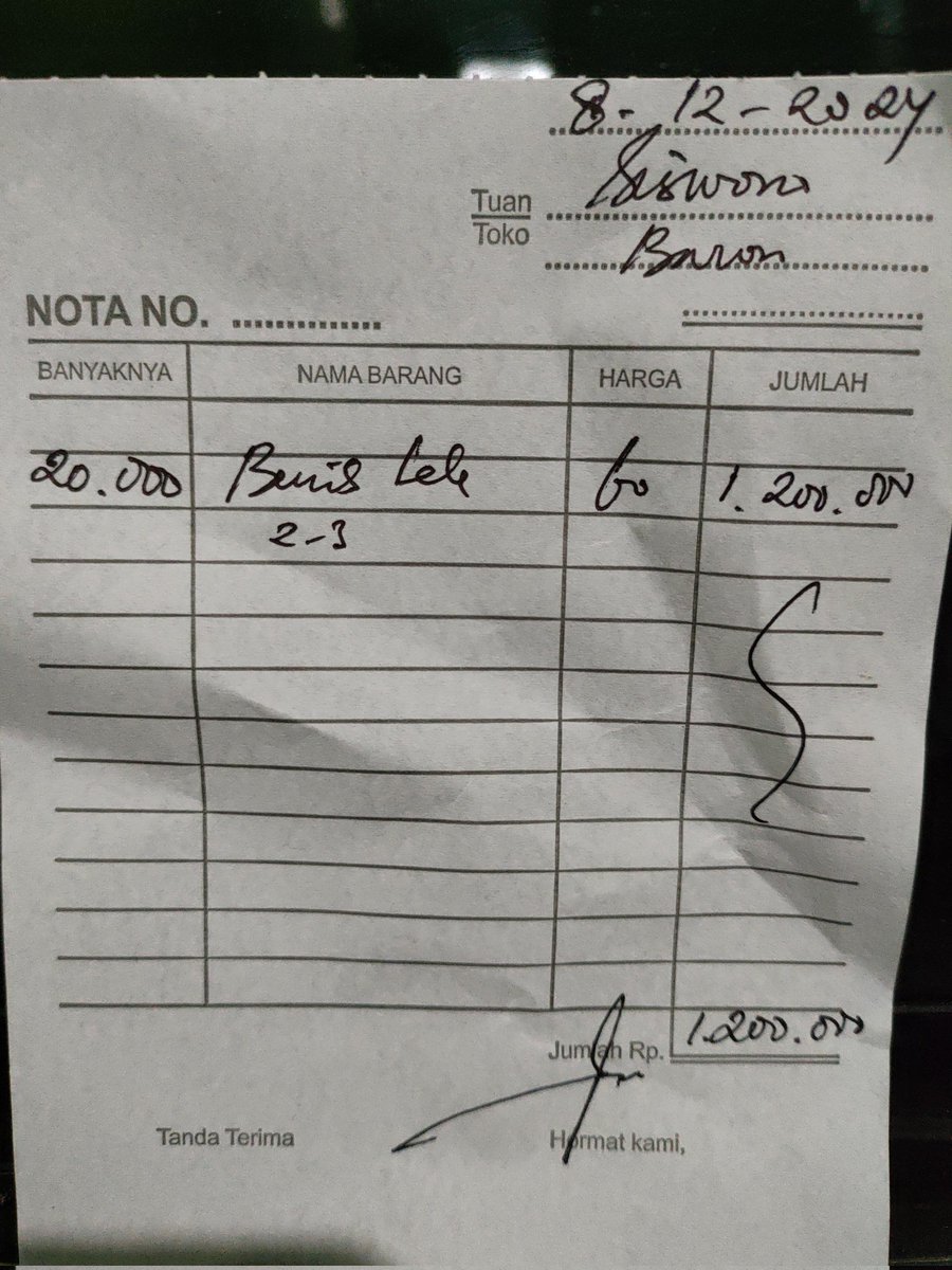 SusantoBambs's tweet photo. Minggu,081224. Bambang Dwi S Luhkan Nganjuk laporkan panen benih ikan lele di Pokdakan Karya Mandiri (P Siswono) Ds Sambiroto Kec Baron, Kolam beton, pijah alami, jmlh 20000 ekor, ukuran 2-3 cm, hrg Rp 60/ekr
#GiatLuhkanSatminkalBWI
#Nganjuk
#Panen
@bppsdm_bp3bwi 
@pusluh_bppsdm https://t.co/isQqX7lDrR