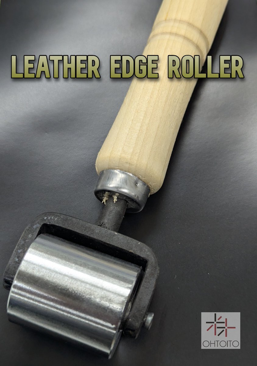 Vinymo_ohto_JP's tweet photo. Leather Edge Roller: This tool is perfect for smoothing out glued layers on your leather projects. It helps create a seamless finish by ensuring that the adhesive bonds properly and compresses the layers for a polished look.
#CraftingTool #LeatherCraft #OhtoIto #大戸糸店 https://t.co/MNMYHaiofj