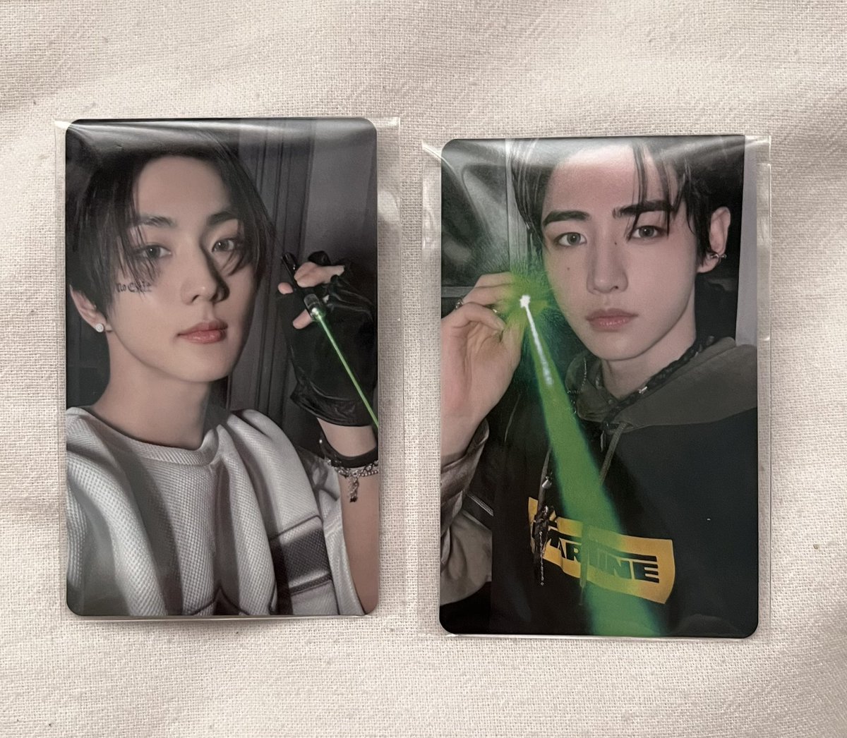 mami_jm0901's tweet photo. ENHYPEN Weverse JP ラキドロ 交換
求:ヒスン、ジェイク 同種
譲:ジョンウォン、ソンフン
福岡公演にて手渡しor郵送可能な方お声がけください(>︿<。)
#ENHYPEN #WeverseJP #ラキドロ交換 https://t.co/J2GqKmi8za