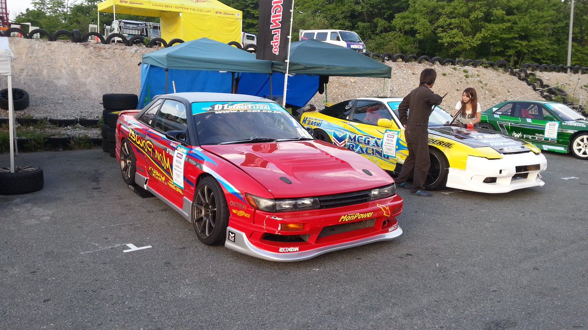t8aPyF4JcEg19VJ's tweet photo. 知り合いから送られてきた昔の愛車が再現されたボディ
欲しいな😲
#シルビア
#ドリフト
#MONPOWER
#PANDRA
#パンドラ
#RC https://t.co/cxbK30aE02