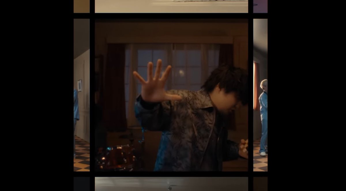 yu_mga05's tweet image. 髭男のMVはChessboardが圧倒的
一番好きな曲だしこれまた壮大感かつ謳歌してるところが魅力
 #Official髭男dism
 #Chessboard