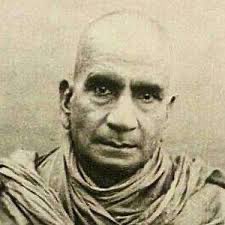 gargiuvacha's tweet image. 1/7
Did history teach you that today, December 23, Swami Shraddhananda was murdered by Abdul Rashid in 1926? The same Rashid whom Gandhi called “my brother” and defended in Young India. Gandhi even sought mercy for the assassin, ignoring Shraddhananda’s monumental contributions.
