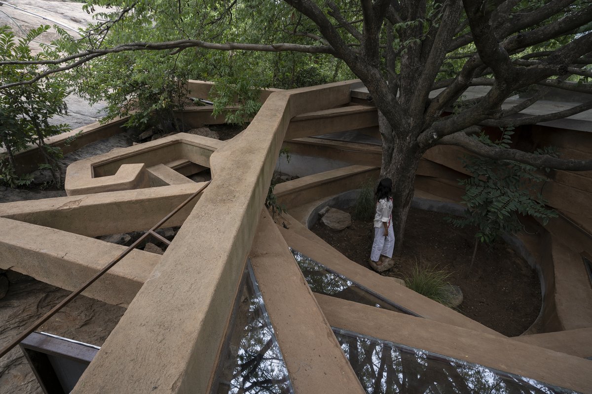 ArchifloStudio's tweet photo. Chuzhi House by Wallmakers India is officially one of ArchDaily’s Best Buildings of the Year!
A true masterpiece of sustainable design and Camouflage Architecture. Congrats to the team! 
#ArchDailyAwards #ChuzhiHouse #VinuDaniel #SustainableArchitecture #Architecture https://t.co/6wfzgNRx5J