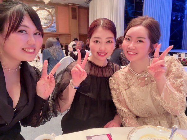 _93riishan_'s tweet photo. 名古屋ディナーショー最高だった🎄💖
來未ちゃん世界一です🌍
#倖田來未 https://t.co/hyWxX9AJaQ