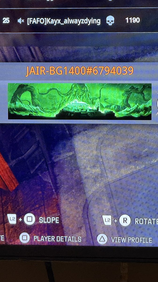 BumbleBee4334's tweet photo. he is blatantly cheating and knows players exact location on the map through walls @Activision @ATVIAssist @PlayStation https://t.co/PIOMZRrRYR