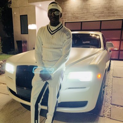Im_DeeLo's tweet photo. #NewProfilePic https://t.co/G2kSyZW2rw