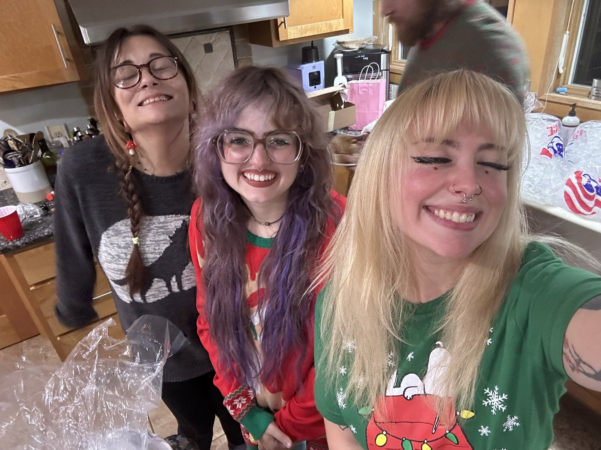 boorittknee tweet media