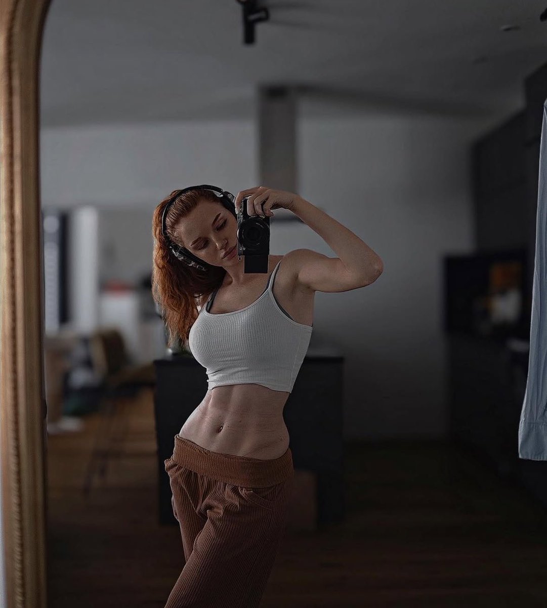 ㅤ      ㅤ    ㅤ     
ㅤ      ㅤ    ㅤ     .——— # SeductiveSvnday 
ㅤ