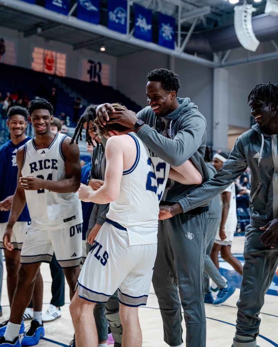 RiceMBB's tweet photo. man of the hour.

Peakes with a career high 7 rebounds on the night! https://t.co/L4kOCvTns0