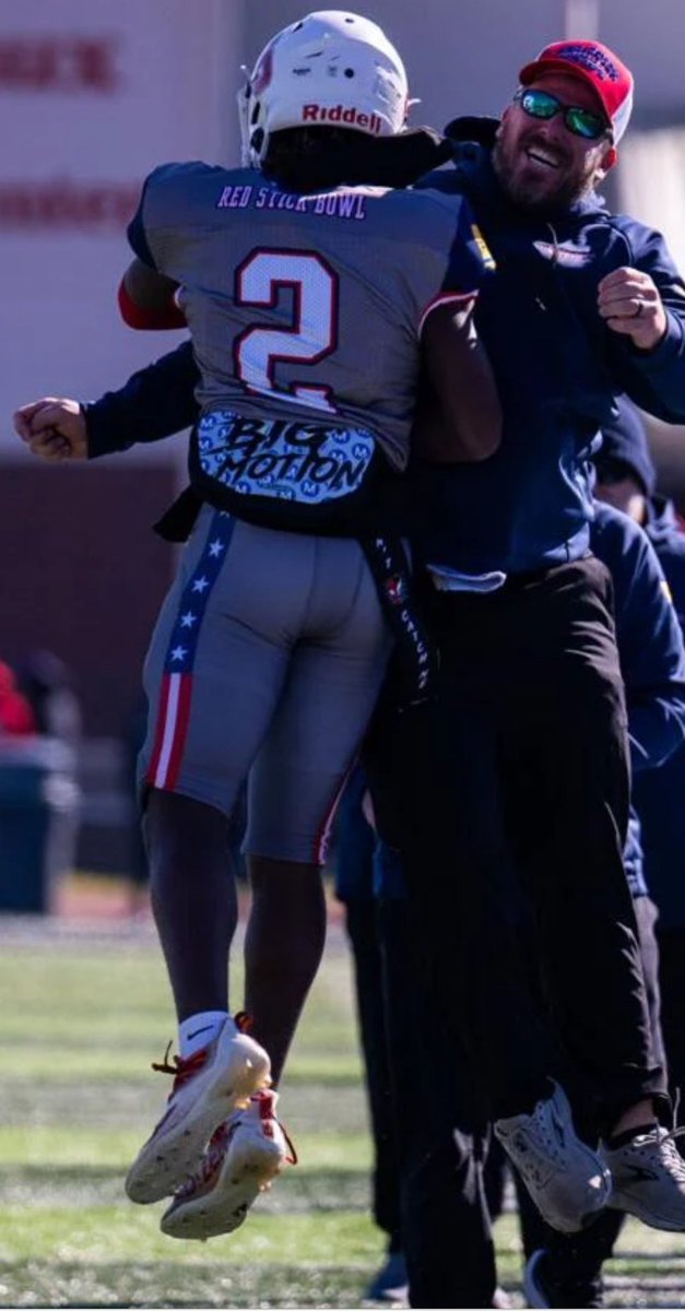 joshua_thomas3's tweet image. After a great week Definitely had a blast playing in the RedStick bowl !! 
@RecruitLouisian @PrepRedzoneLA