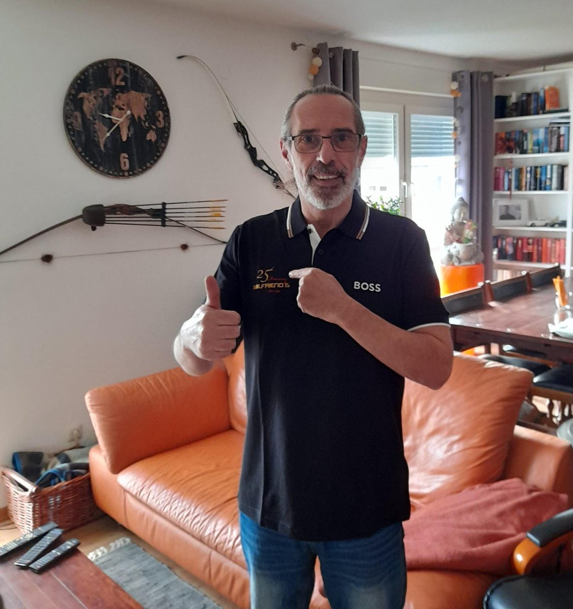 Gente feliz con su polo de regalo..
<a href="/GolfriendsES/">Golfriends</a> 
<a href="/iRacing/">iRacing</a> 
<a href="/GtGate_Com/">GtGate</a> 
<a href="/pumamotorsport/">PUMA Motorsport</a>