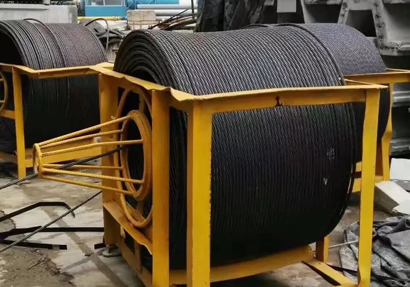 YuanxianM49282's tweet image. The High Tensile 7 Wire #PCStrand is engineered for performance with a stress-relieving heat treatment and tightly spun helical wires. Its features include low relaxation, high strength, and high elongation
Available in sizes like 9.3mm, 11.1mm, 12.7mm, 15.2mm, and 17.8mm