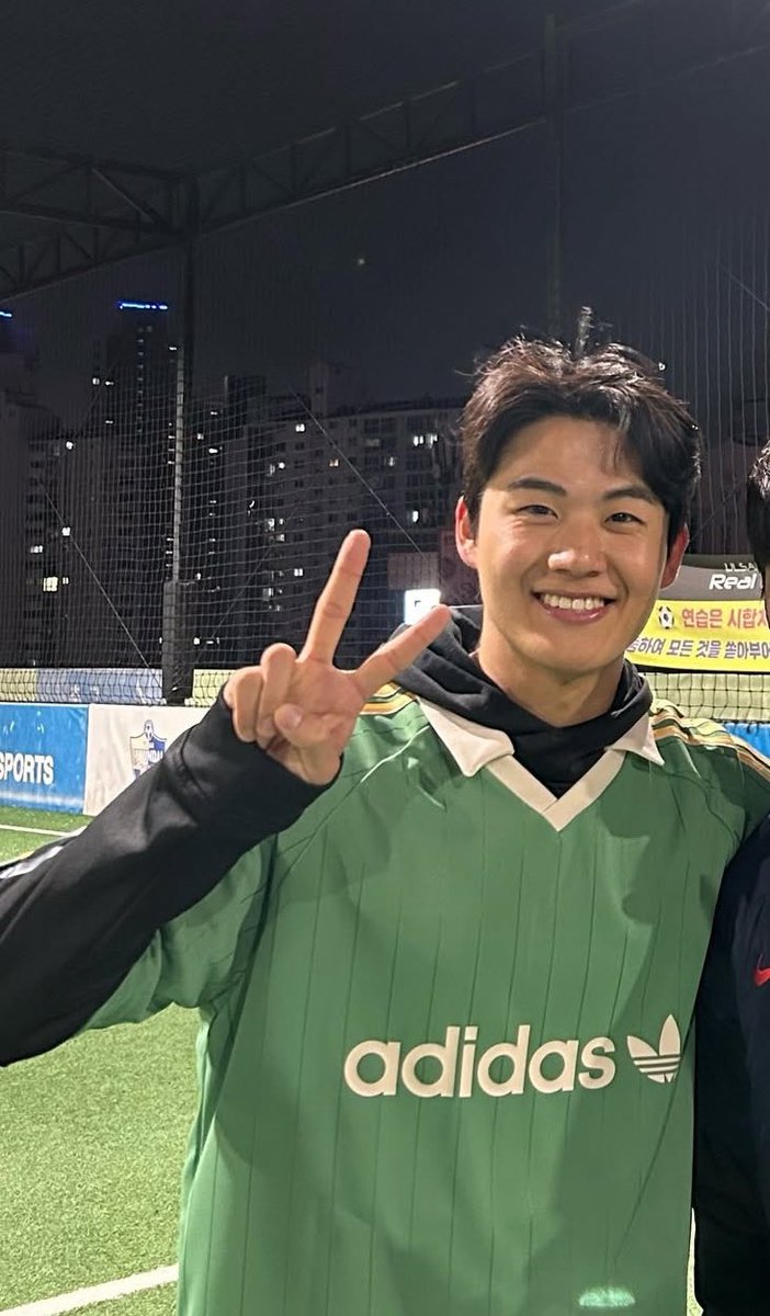 seolnamee's tweet photo. 설영우 퍼컬이 걍 한국같음
한국에 있을 때 제일 해맑아 https://t.co/XyqTTcpalM