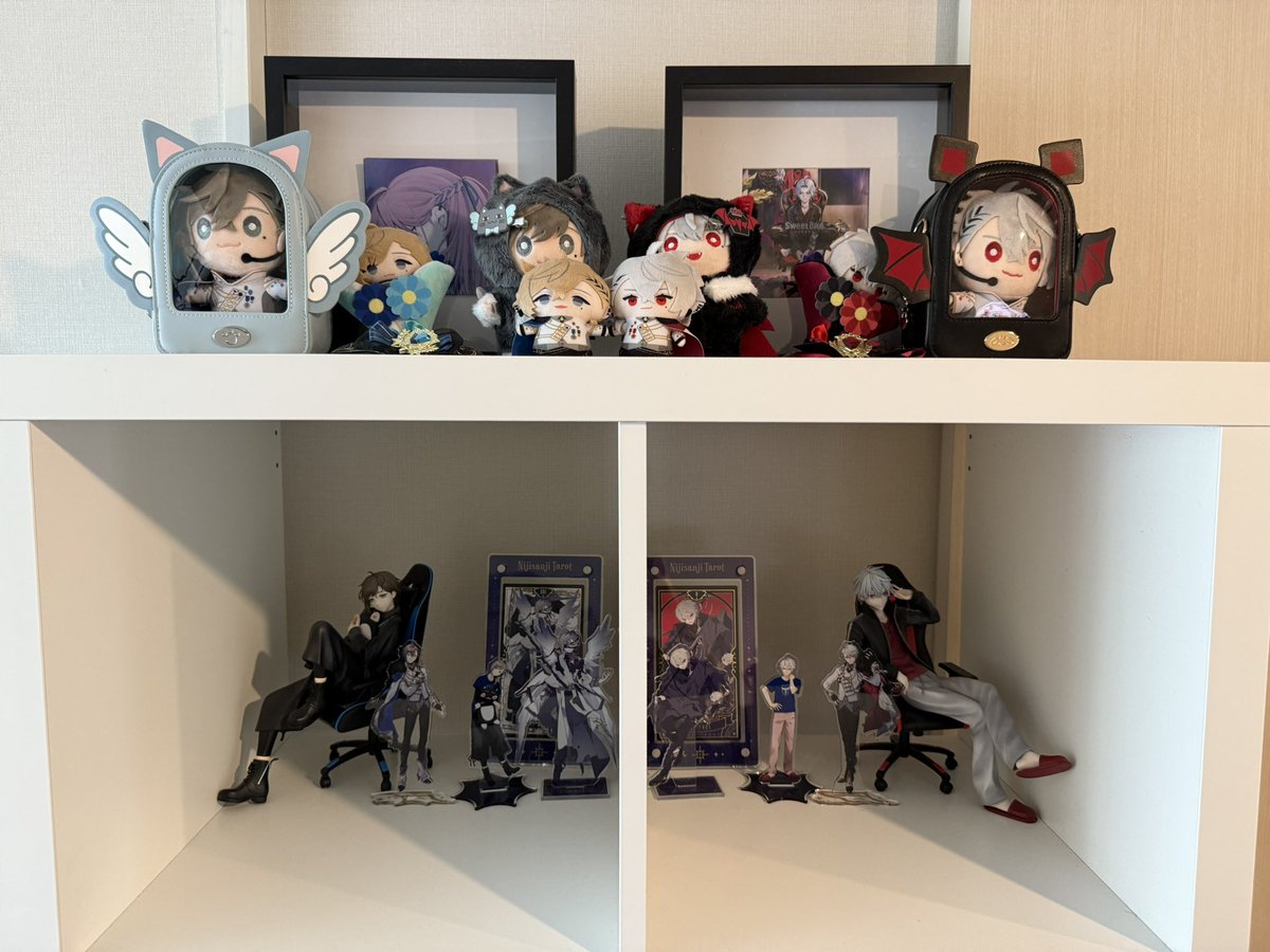 maple_0947's tweet photo. #星川ルームツアー
引っ越してグッズの置き場所が定まってないです。 https://t.co/dTYgnEK4ti