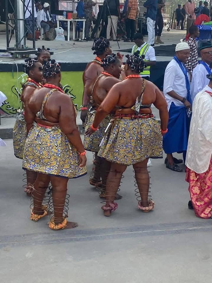 Ibomweddings's tweet photo. What do you know about mbopo?🤔 comment respectfully 🙏.

#akwaibom 
#ibomweddings 
#akwaibomculture 
#uyo 
#christmasunplugged https://t.co/dhkncsX7kd