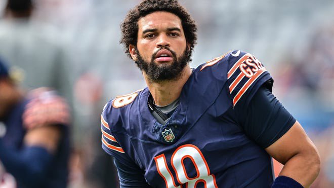 PatTheDesigner's tweet photo. 3,271 yards
19 TDs
5 INTs
60 sacks … 

Caleb Williams has still been impressive despite a terrible O-line, bad play calling, and rookie pressure in Chicago. I can’t believe Bears fans are upset about this kid. He’s the real deal—y’all just wanna be mad about something 😂 https://t.co/R5VO2aYwa5