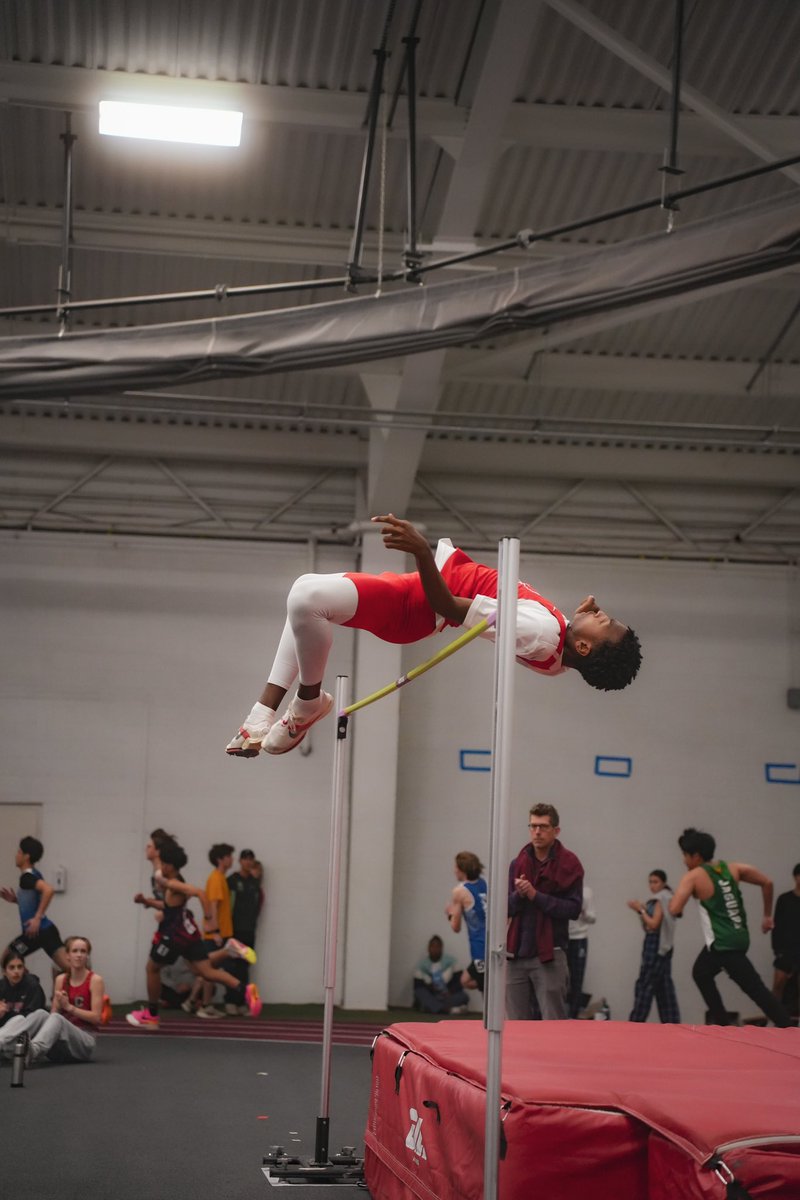 annandaletrack's tweet photo. 🅰️ 🚨🚨‼️Jeremiah Nelson takes over the #1 spot in the 6A state in HJ ,skying to a height of 6-6 &amp; qualifying for the Championship of 🇺🇸Adidas Nationals @AtomsAthletics @AtomsBoosters @julianscarbrou1 @MileSplitDMV @AnnandaleAtoms #DifferentOnMedfordDr https://t.co/cjB8r36f7q