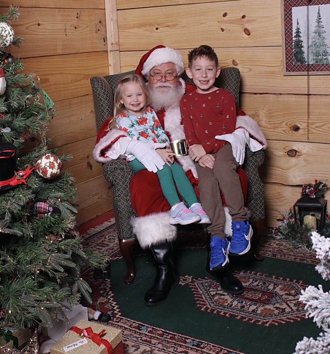 kristendlloyd's tweet photo. Santa was a big hit this year! Both kids climbed right on his lap and told him exactly what they wanted for Christmas ❤️ https://t.co/jKM9Zfj3Qm